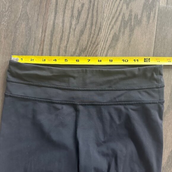Lululemon Black Crop leggings - Picture 9 of 16